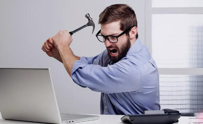 چرا لپ تاپ هنگ میکند